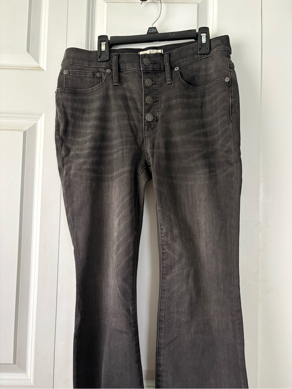 Madewell button close jeans